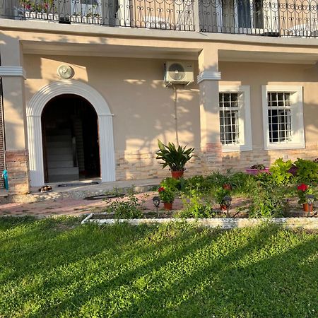 Garden Villa Guni กรูเยอ ภายนอก รูปภาพ