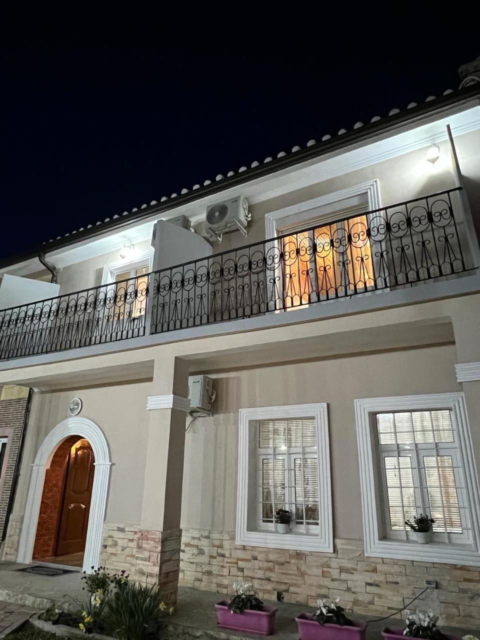 Garden Villa Guni กรูเยอ ภายนอก รูปภาพ