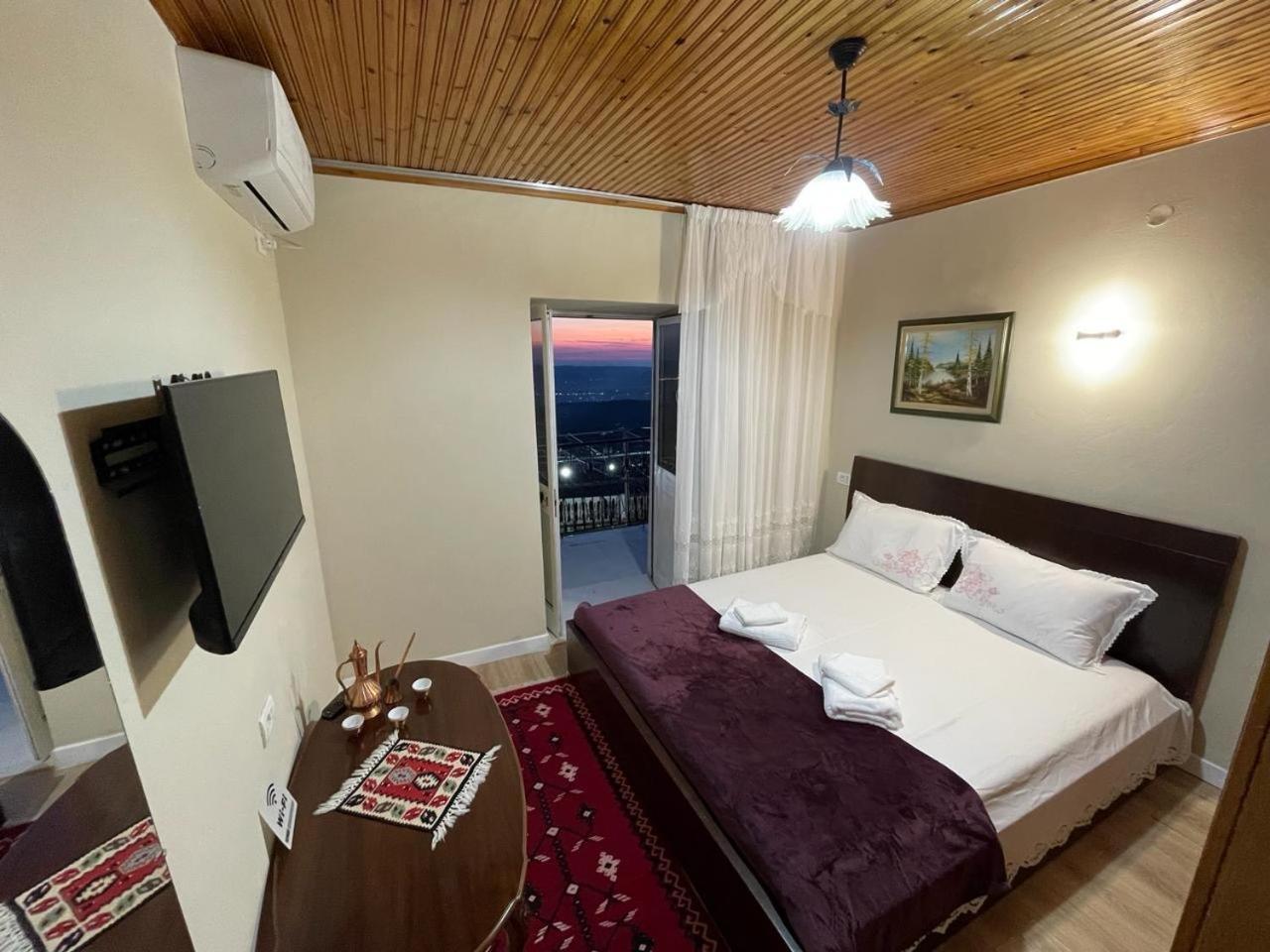 Garden Villa Guni กรูเยอ ภายนอก รูปภาพ