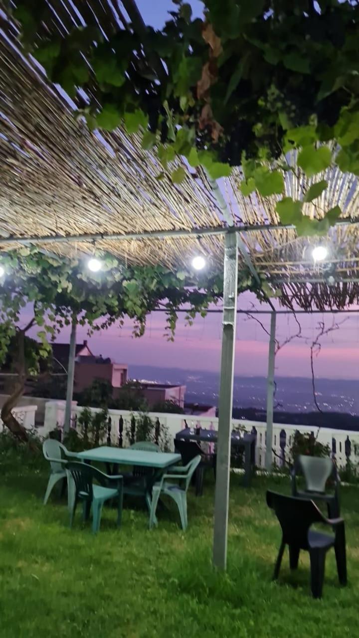 Garden Villa Guni กรูเยอ ภายนอก รูปภาพ
